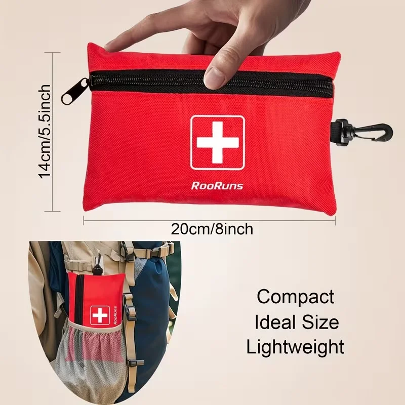 Trousse de premiers secours ouverte de style militaire affichant divers éléments médicaux