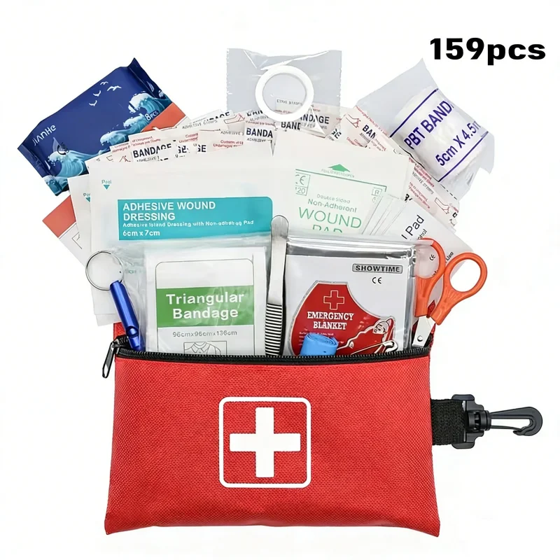 Trousse de premiers secours ouverte de style militaire affichant divers éléments médicaux